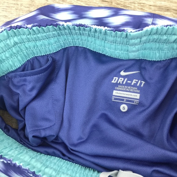 Nike Racer Shorts Size S - Picture 7 of 12